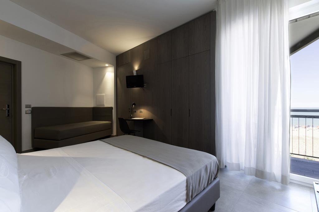 Hotel Eden ألبا أدرياتيكا المظهر الخارجي الصورة