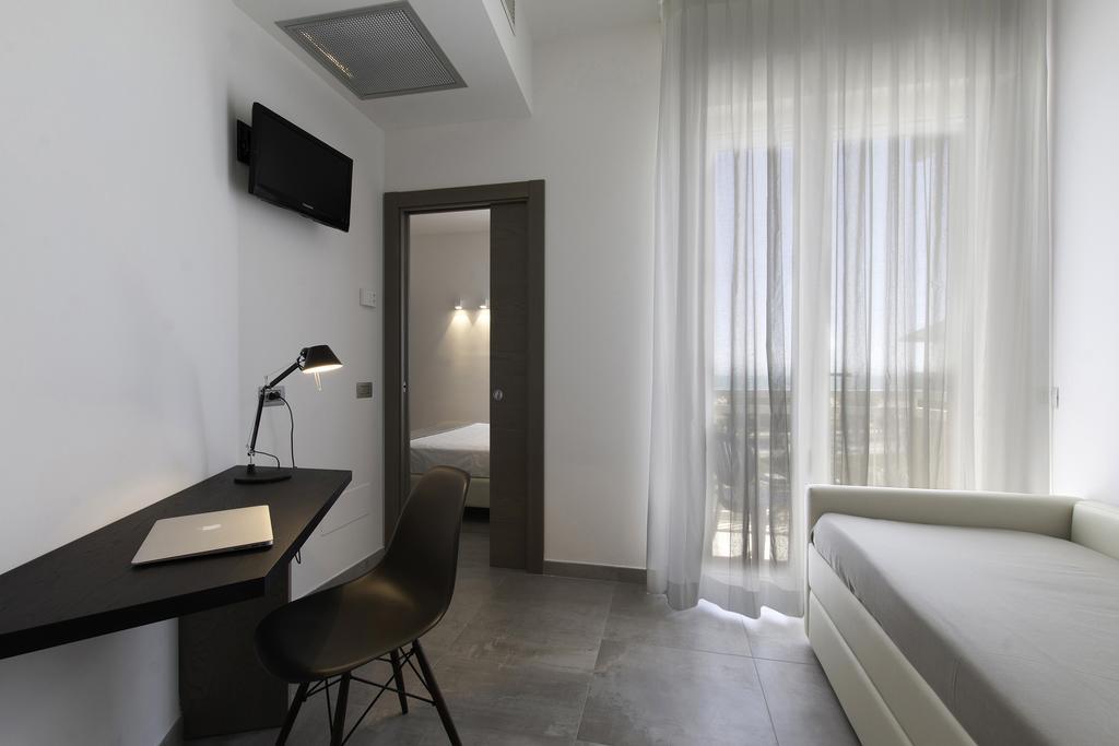 Hotel Eden ألبا أدرياتيكا المظهر الخارجي الصورة