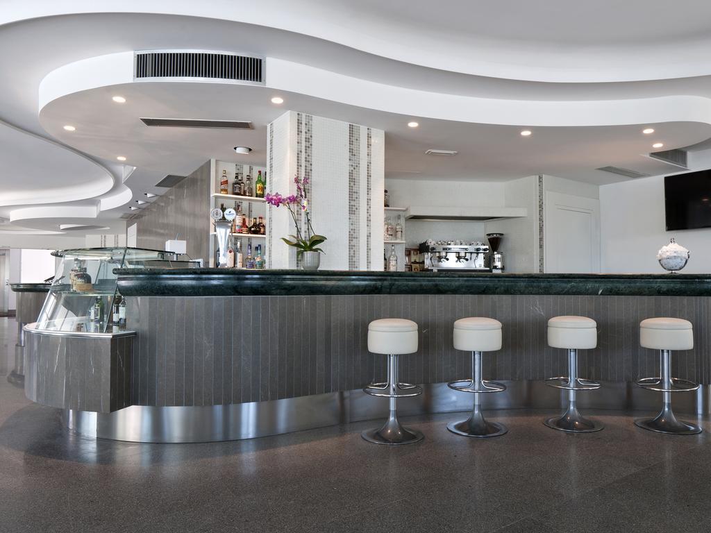Hotel Eden ألبا أدرياتيكا المظهر الخارجي الصورة